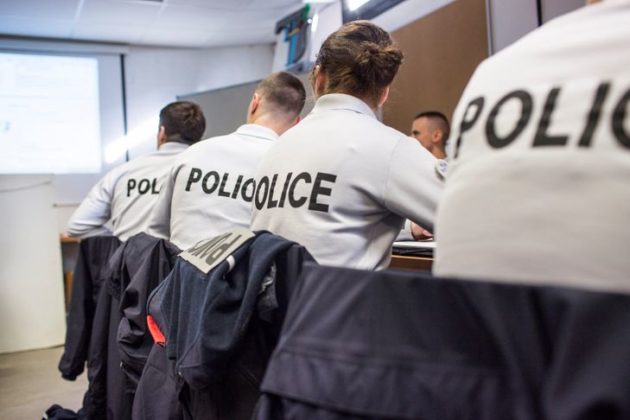 Un Nouvel Uniforme En Préparation Pour La Police Nationale - UNRP